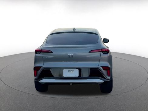 Used 2025 Buick Envista Sport Touring image 12