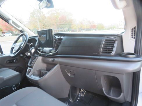Used 2024 Ford Transit 350 XLT image 37