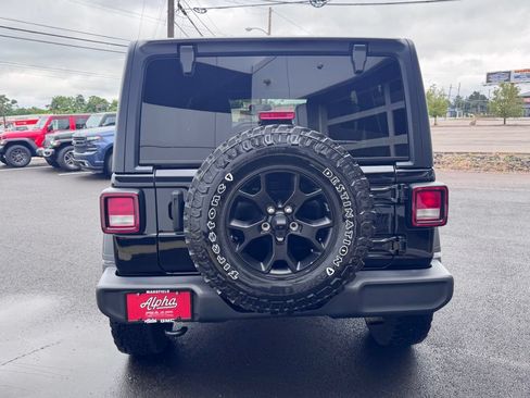 Used 2022 Jeep Wrangler Unlimited Sport AWD/4WD image 4