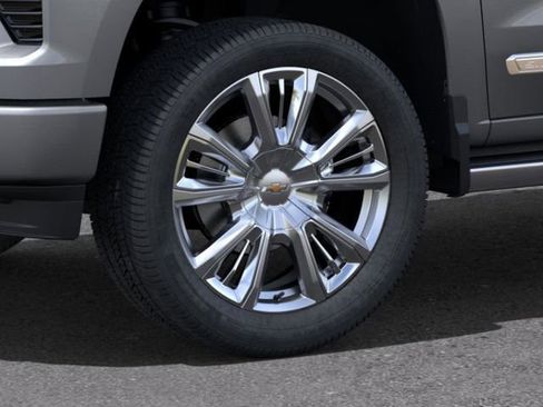 New 2025 Chevrolet Silverado 1500 High Country image 9