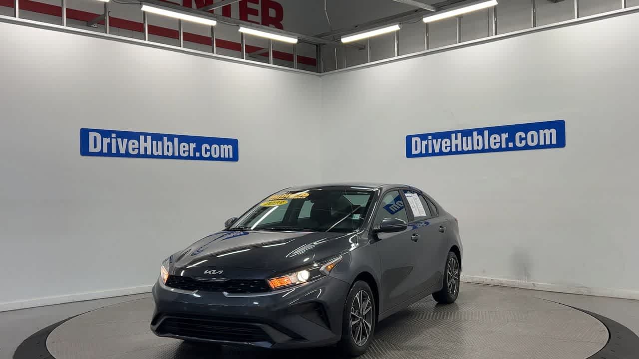 Used 2023 Kia Forte LXS w/ LXS Technology Package FWD image 6