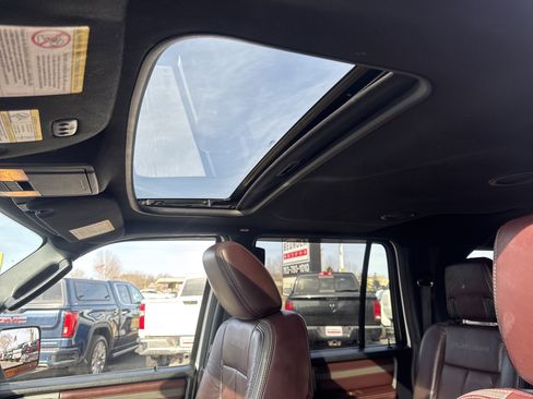 Used 2015 Ford Expedition EL Platinum image 18