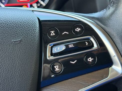 Used 2020 Cadillac Escalade Luxury AWD/4WD image 23