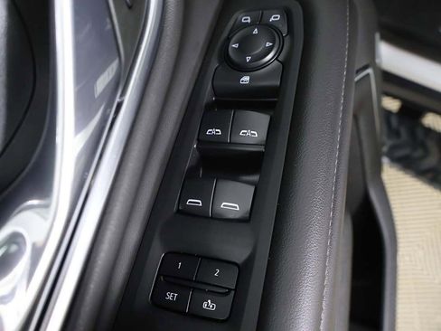 Used 2021 Chevrolet Tahoe Z71 image 36