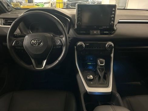 Used 2022 Toyota RAV4 XSE AWD/4WD image 15