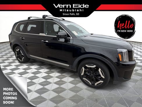Used 2025 Kia Telluride S image 1