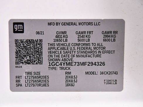 Used 2021 Chevrolet Silverado 2500 Custom w/ Custom Value Package image 16