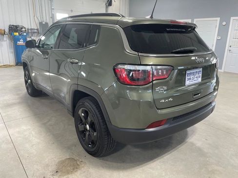 Used 2020 Jeep Compass Latitude w/ Popular Equipment Group AWD/4WD image 5