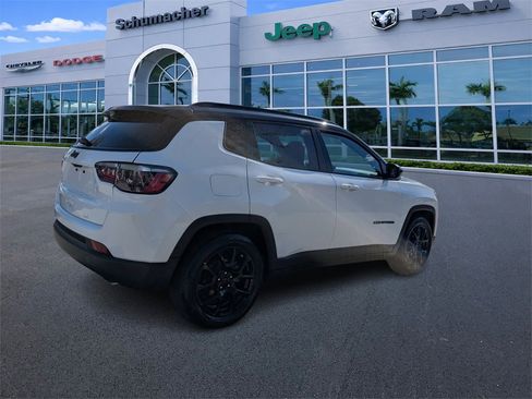 Used 2022 Jeep Compass Altitude image 7