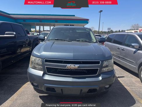 Used 2008 Chevrolet Avalanche LT w/ Convenience Package #1 AWD/4WD image 3