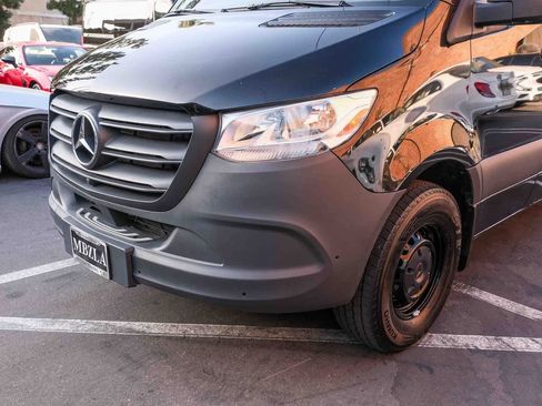 Used 2024 Mercedes-Benz Sprinter 2500 image 11