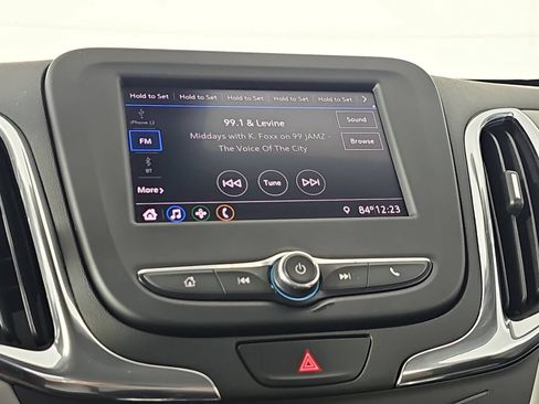 Used 2021 Chevrolet Equinox LS FWD image 20