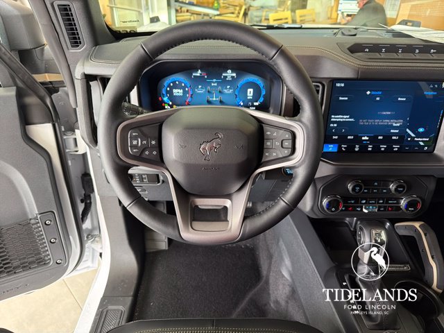 Used 2025 Ford Bronco Badlands w/ Sasquatch Package AWD/4WD image 17