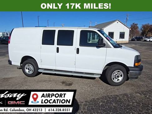 Used 2024 GMC Savana 2500 w/ Driver Convenience Package image 2