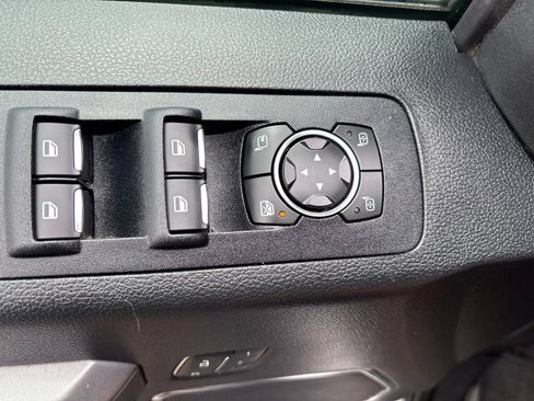 Used 2019 Ford F150 Platinum w/ Equipment Group 701A Luxury AWD/4WD image 11