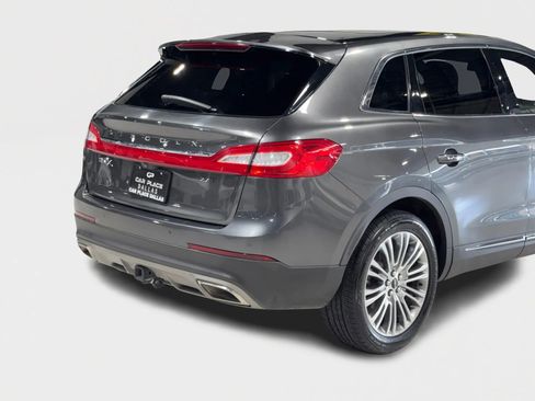 Used 2017 Lincoln MKX Reserve w/ Luxury Package image 10