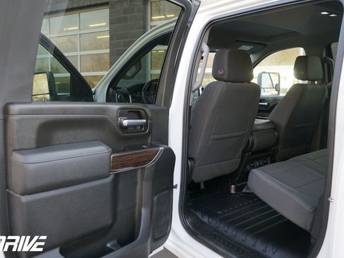 Used 2023 GMC Sierra 2500 SLE image 31