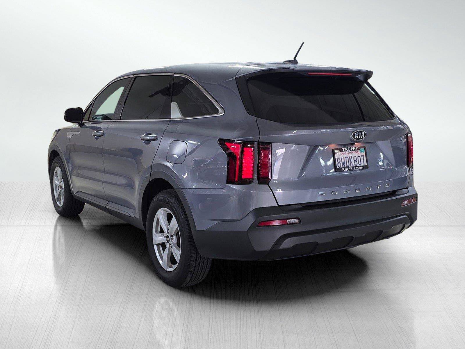 Used 2021 Kia Sorento LX FWD image 5