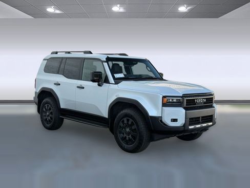 Used 2024 Toyota Land Cruiser image 7