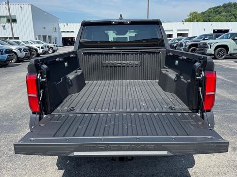 Used 2026 Toyota Tacoma SR5 AWD/4WD image 20
