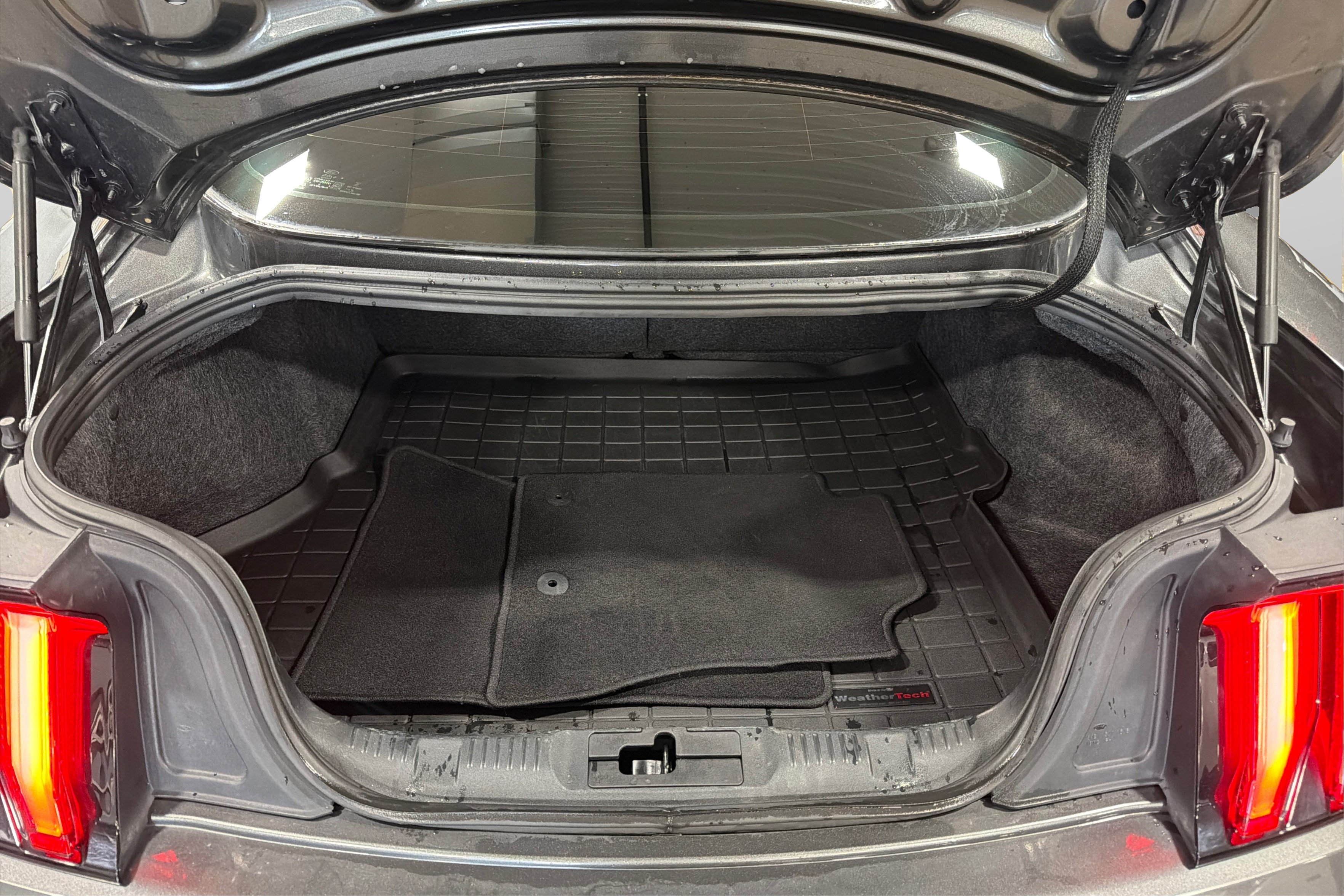 Used 2018 Ford Mustang GT Premium RWD image 42