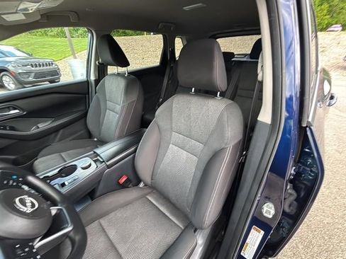 Used 2024 Nissan Rogue SV AWD/4WD image 23