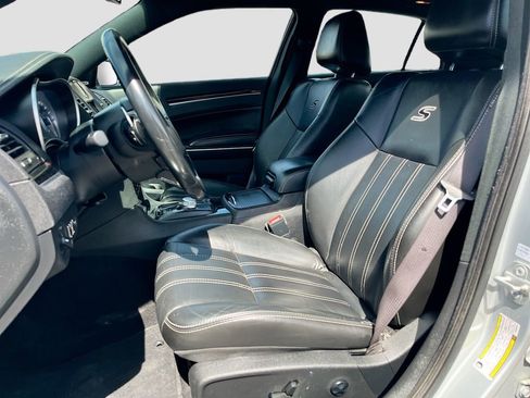 Used 2021 Chrysler 300 S image 21