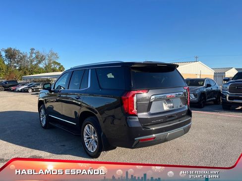 Certified 2023 GMC Yukon SLT w/ SLT Premium Package image 5