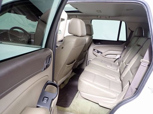 Used 2017 GMC Yukon SLT image 28