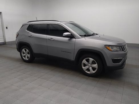 Used 2020 Jeep Compass Latitude FWD image 11