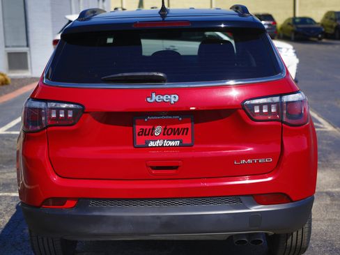 Used 2018 Jeep Compass Limited image 14