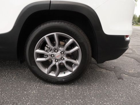 Used 2022 GMC Terrain SLT w/ Infotainment Package II FWD image 32