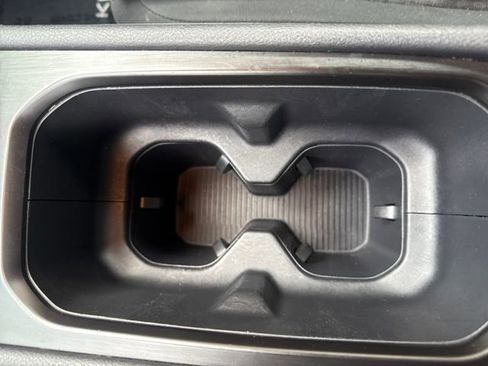 Used 2025 Nissan Kicks S image 20