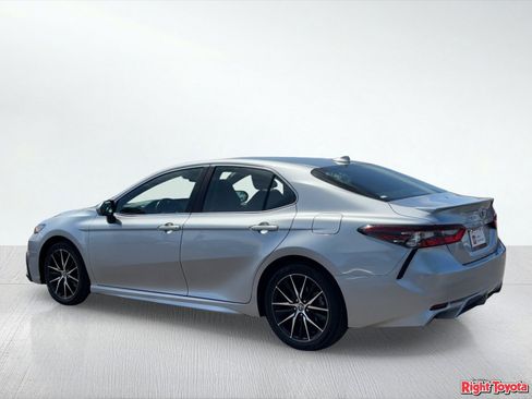 Certified 2024 Toyota Camry SE FWD image 4