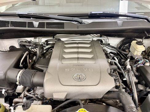 Used 2010 Toyota Sequoia Limited AWD/4WD image 30