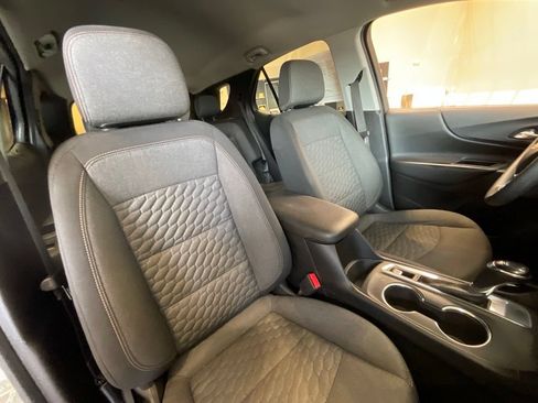 Used 2018 Chevrolet Equinox LT FWD image 19