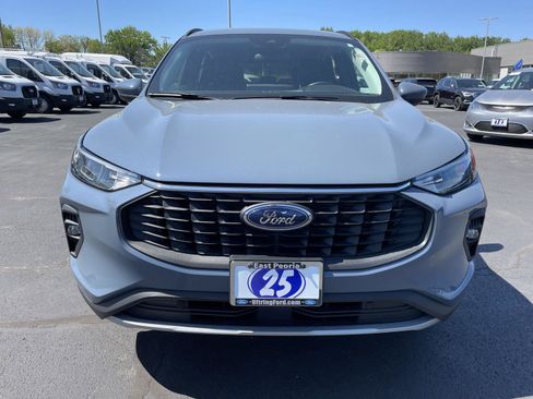 Used 2025 Ford Escape SE FWD image 8