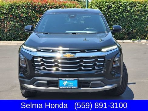 Used 2025 Chevrolet Equinox LT AWD/4WD image 3