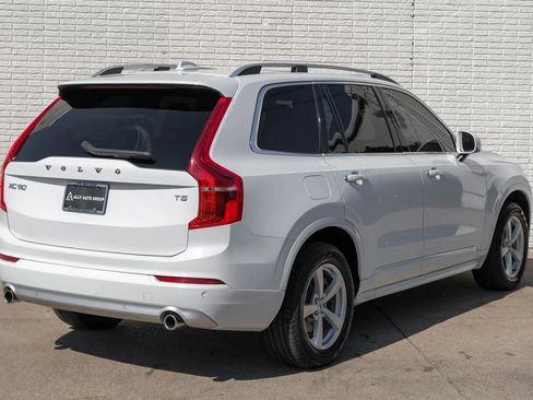 Used 2019 Volvo XC90 T5 Momentum image 8