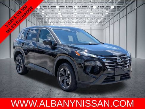 Used 2025 Nissan Rogue SV AWD/4WD image 1