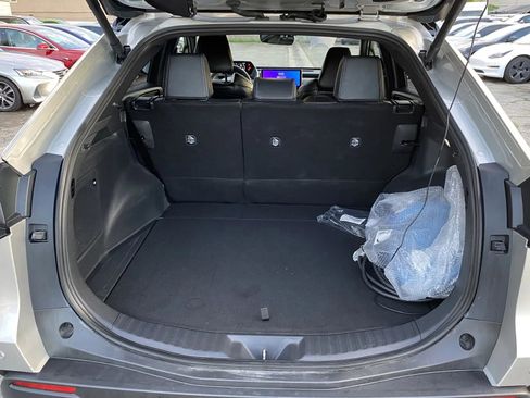 Used 2023 Toyota bZ4X AWD image 8