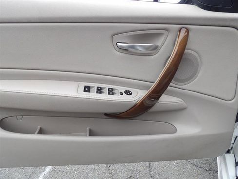 Used 2013 BMW 128i Convertible image 21