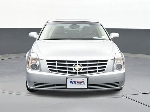 Used 2010 Cadillac DTS Luxury image 23