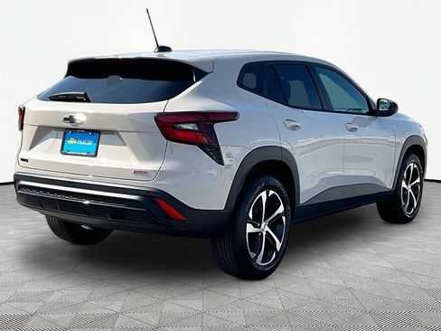 New 2026 Chevrolet Trax RS w/ Sunroof Package FWD image 6