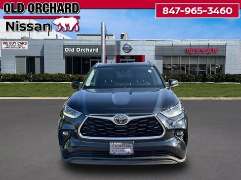 Used 2020 Toyota Highlander Limited AWD/4WD image 2