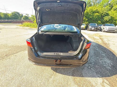 Used 2025 Nissan Altima 2.5 SV FWD image 31