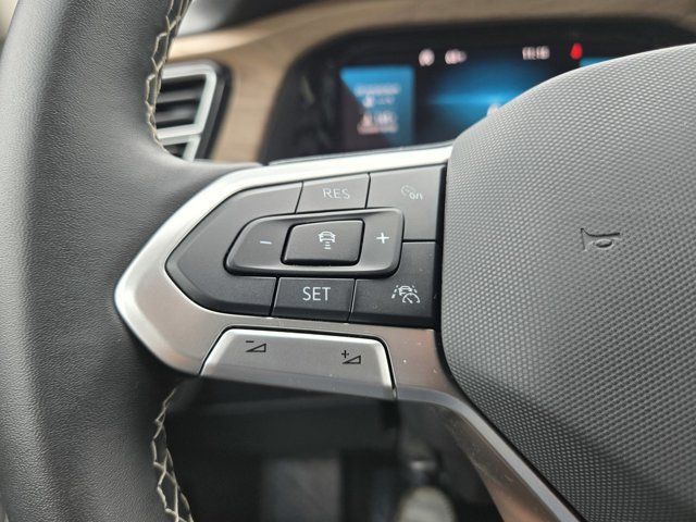 Used 2024 Volkswagen Atlas SE AWD/4WD image 18