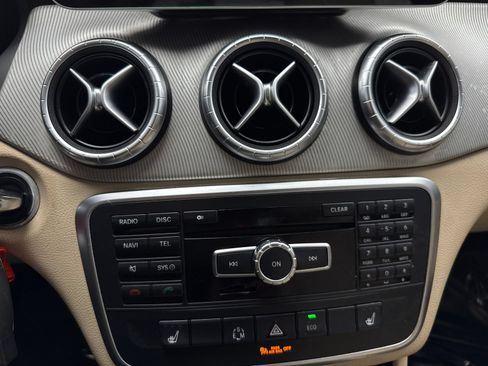 Used 2014 Mercedes-Benz CLA 250 image 25