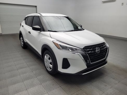 Used 2021 Nissan Kicks S FWD image 13