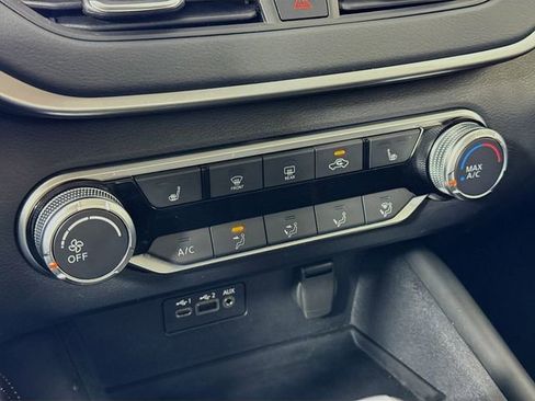 Certified 2022 Nissan Altima 2.5 SR w/ Midnight Edition Package image 17